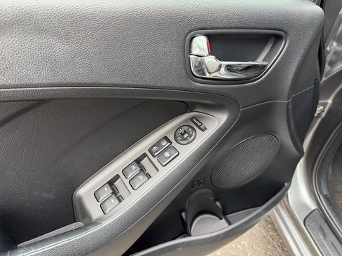Used 2015 Kia Forte EX FWD image 9