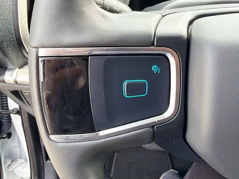 Used 2025 Ford Expedition Active image 38