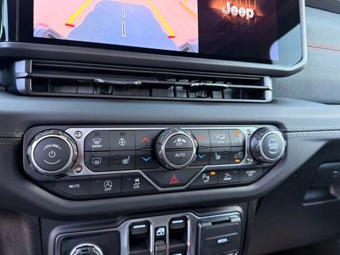 New 2026 Jeep Gladiator Rubicon w/ Safety Group image 23