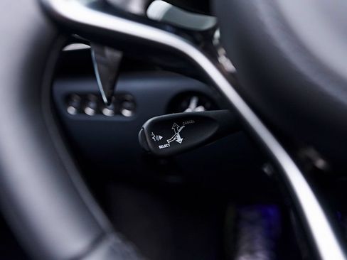 Used 2025 McLaren Artura Spider RWD image 26