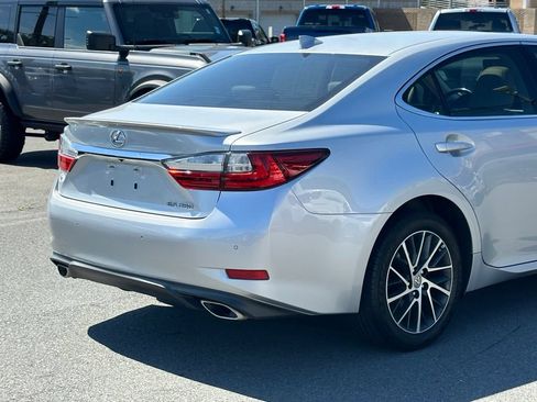 Used 2017 Lexus ES 350 w/ Luxury Package FWD image 45
