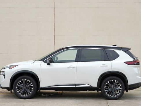 Used 2024 Nissan Rogue Platinum w/ Platinum Premium Package FWD image 47