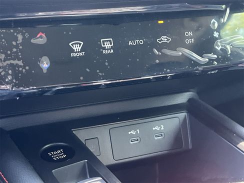 New 2025 Nissan Kicks SR image 7