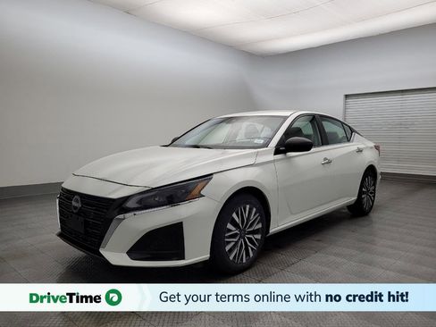 Used 2024 Nissan Altima 2.5 SV image 1