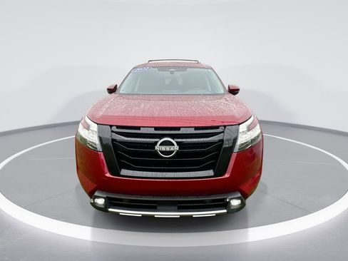 Used 2022 Nissan Pathfinder SL w/ SL Black Package image 3