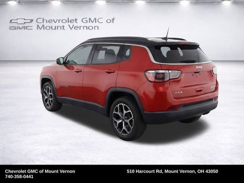 Used 2026 Jeep Compass Limited AWD/4WD image 5
