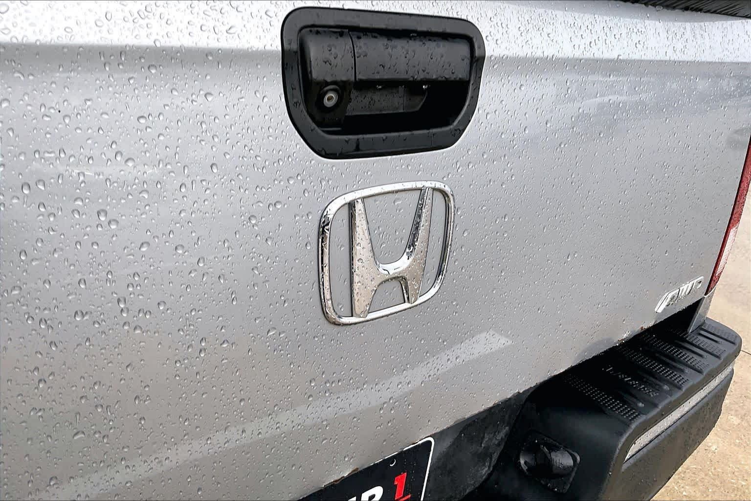 Used 2017 Honda Ridgeline RT image 28