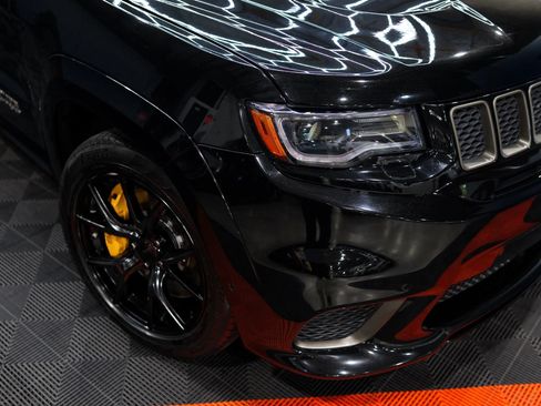 Used 2018 Jeep Grand Cherokee Trackhawk AWD/4WD image 4