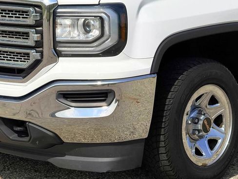 Used 2018 GMC Sierra 1500 4x4 Double Cab w/ Sierra Convenience Package image 10