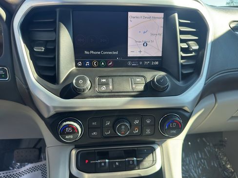 Used 2023 GMC Acadia SLT image 25