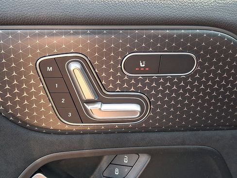 New 2025 Mercedes-Benz GLA 250 4MATIC image 15