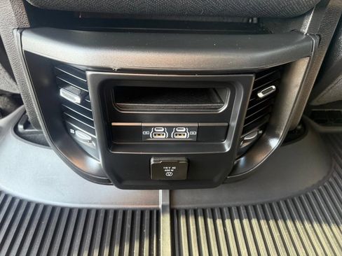 Used 2022 RAM 1500 Laramie AWD/4WD image 40