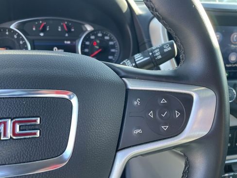 Used 2024 GMC Terrain SLT image 23