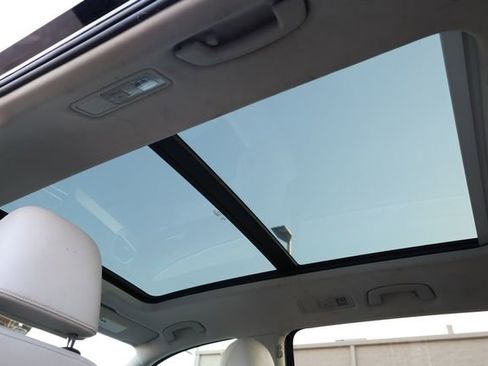 Used 2019 Volkswagen Tiguan SEL image 29