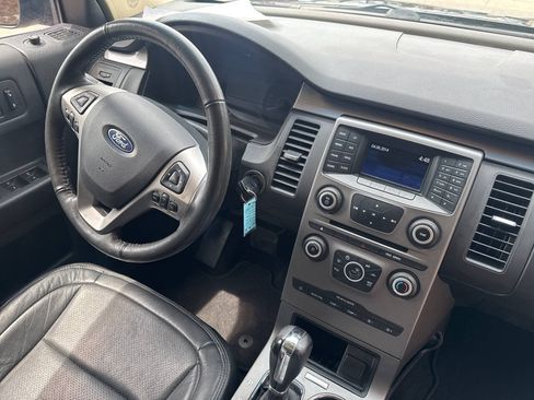 Used 2018 Ford Flex SE FWD image 20