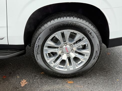 New 2026 GMC Yukon XL Denali image 10