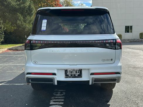 New 2026 INFINITI QX80 Pure image 4