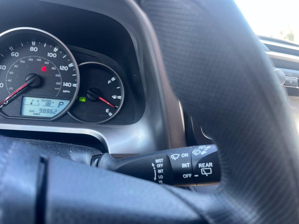Used 2016 Toyota RAV4 LE FWD image 16