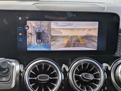 New 2026 Mercedes-Benz GLB 250 4MATIC image 18