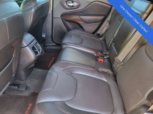 Used 2015 Jeep Cherokee Trailhawk w/ Comfort/Convenience Group AWD/4WD image 23