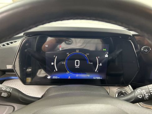 Certified 2024 Chevrolet Trax LT w/ Driver Confidence Package FWD image 13