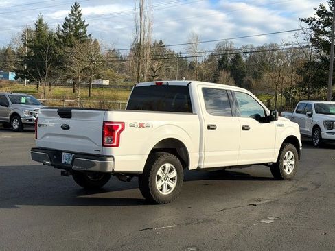 Used 2016 Ford F150 XLT image 3