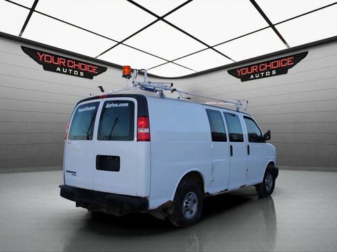 Used 2012 Chevrolet Express 2500 image 5