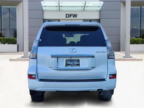 Used 2017 Lexus GX 460 image 6