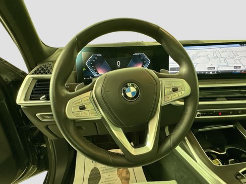 Certified 2024 BMW X7 xDrive40i w/ Premium Package image 12