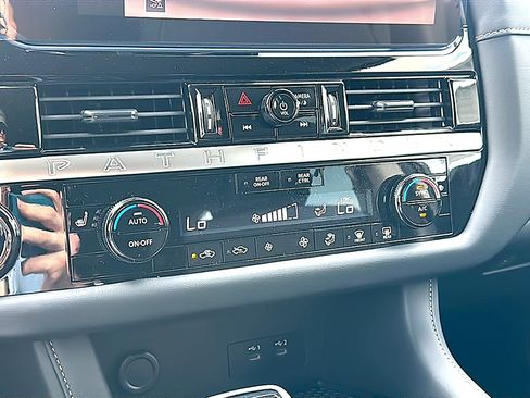 New 2026 Nissan Pathfinder SV image 24