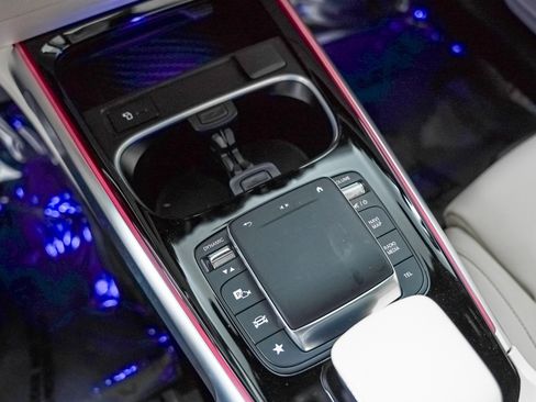 Certified 2023 Mercedes-Benz EQB 300 4MATIC image 19