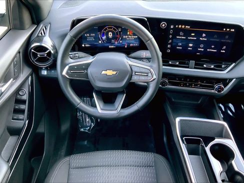 Certified 2025 Chevrolet Equinox LT image 5