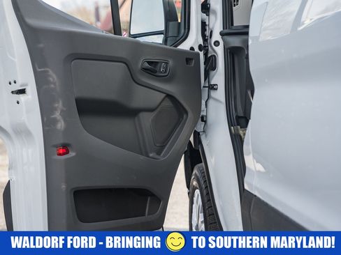 Certified 2023 Ford Transit 250 Low Roof w/ Exterior Upgrade Package image 39
