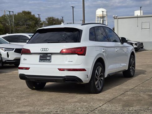 Certified 2024 Audi Q5 2.0T Premium w/ Summer of Audi Package image 6
