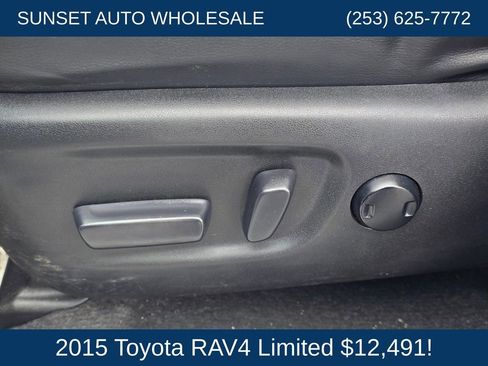 Used 2015 Toyota RAV4 Limited w/ Technology Package image 28