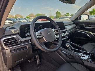Used 2025 Kia Telluride SX video 2