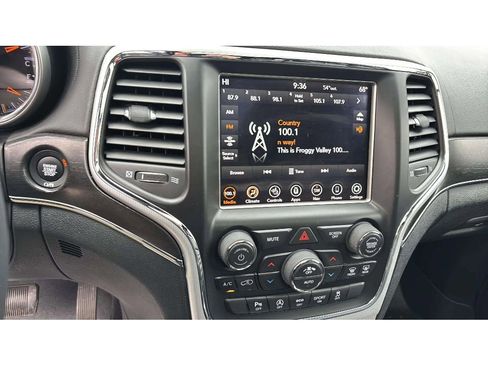 Used 2018 Jeep Grand Cherokee Limited image 18