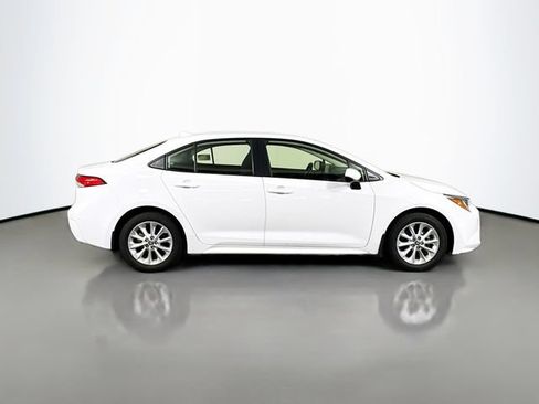 Certified 2022 Toyota Corolla LE w/ LE Convenience Package FWD image 7