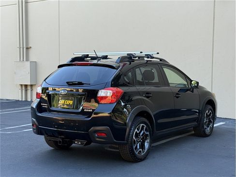 Used 2017 Subaru Crosstrek 2.0i Premium AWD/4WD image 6