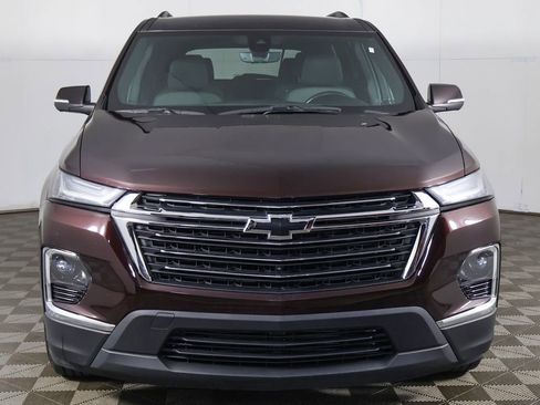Used 2022 Chevrolet Traverse LT FWD image 11