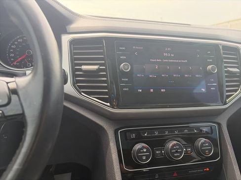 Used 2018 Volkswagen Atlas SEL AWD/4WD image 26