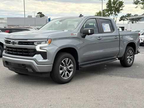 Used 2024 Chevrolet Silverado 1500 RST AWD/4WD image 7
