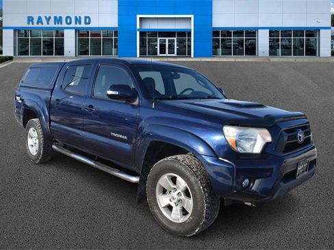 Used 2012 Toyota Tacoma PreRunner image 1