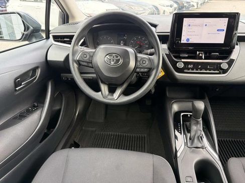 Used 2025 Toyota Corolla LE FWD image 22