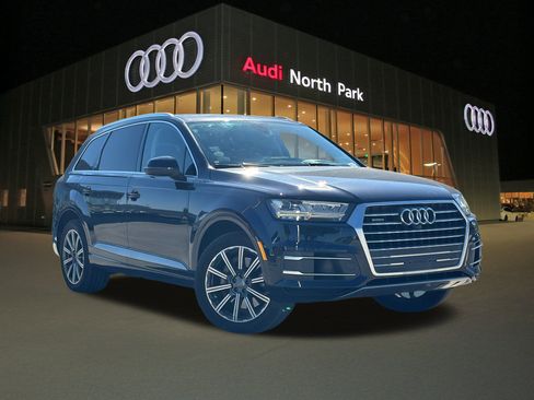 Used 2017 Audi Q7 3.0T Prestige w/ Prestige Package image 1
