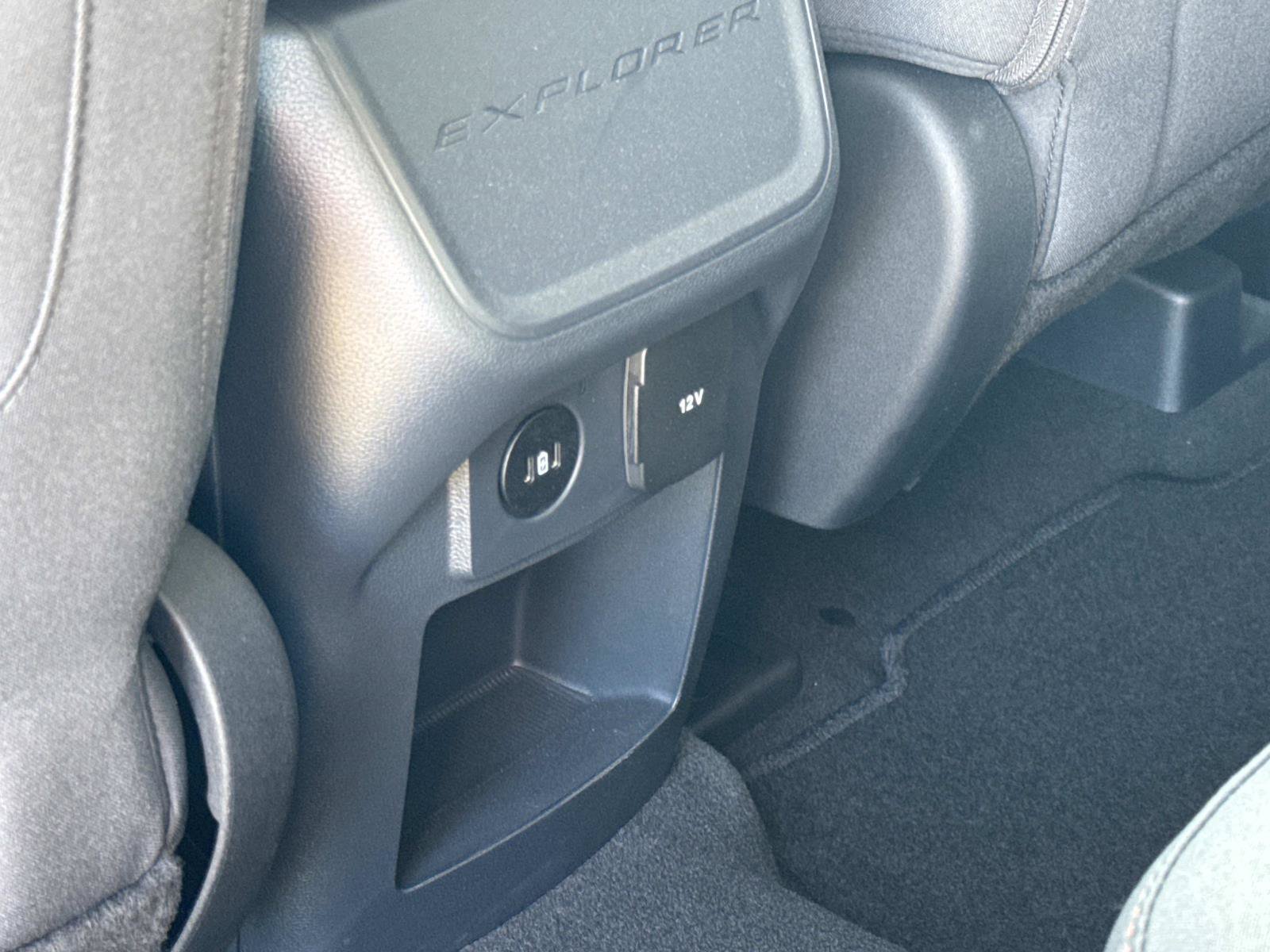 New 2026 Ford Explorer Active RWD image 14