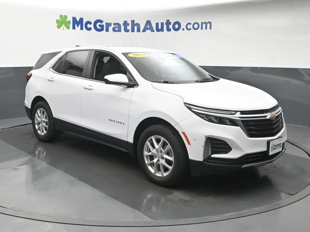 Used 2024 Chevrolet Equinox LT AWD/4WD image 2