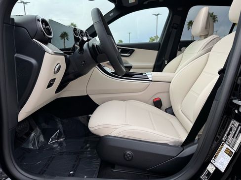 New 2026 Mercedes-Benz GLC 300 image 12