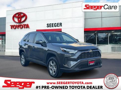 Certified 2025 Toyota RAV4 XLE AWD/4WD image 1