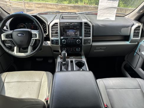 Used 2015 Ford F150 Lariat RWD image 10